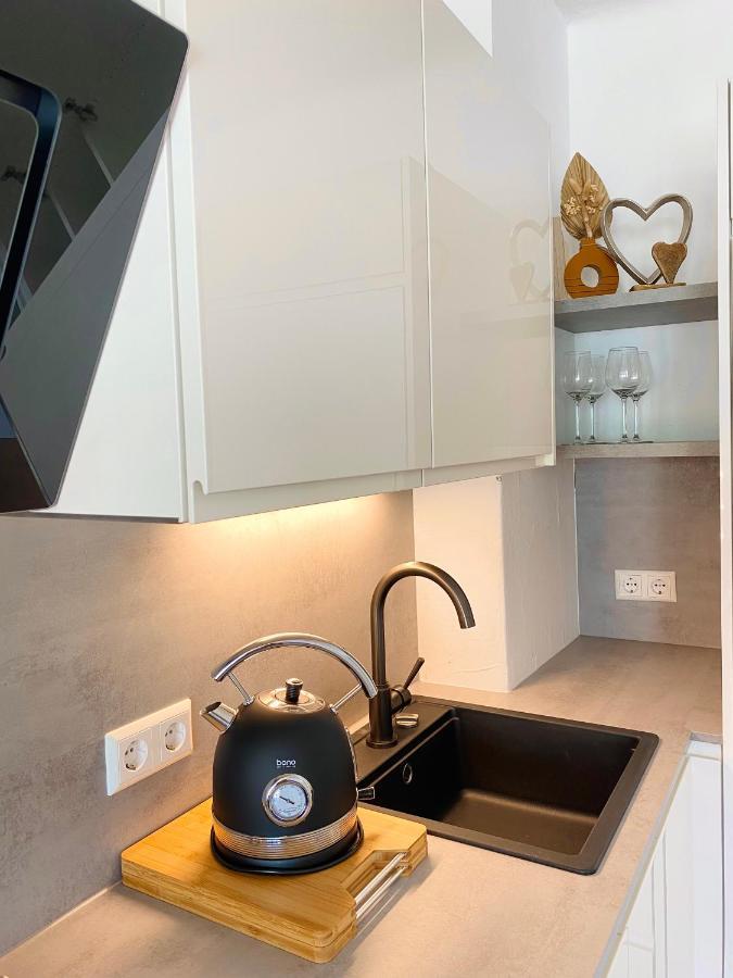 Bamo Studio - City Living Downtown Klagenfurt am Woerthersee Buitenkant foto