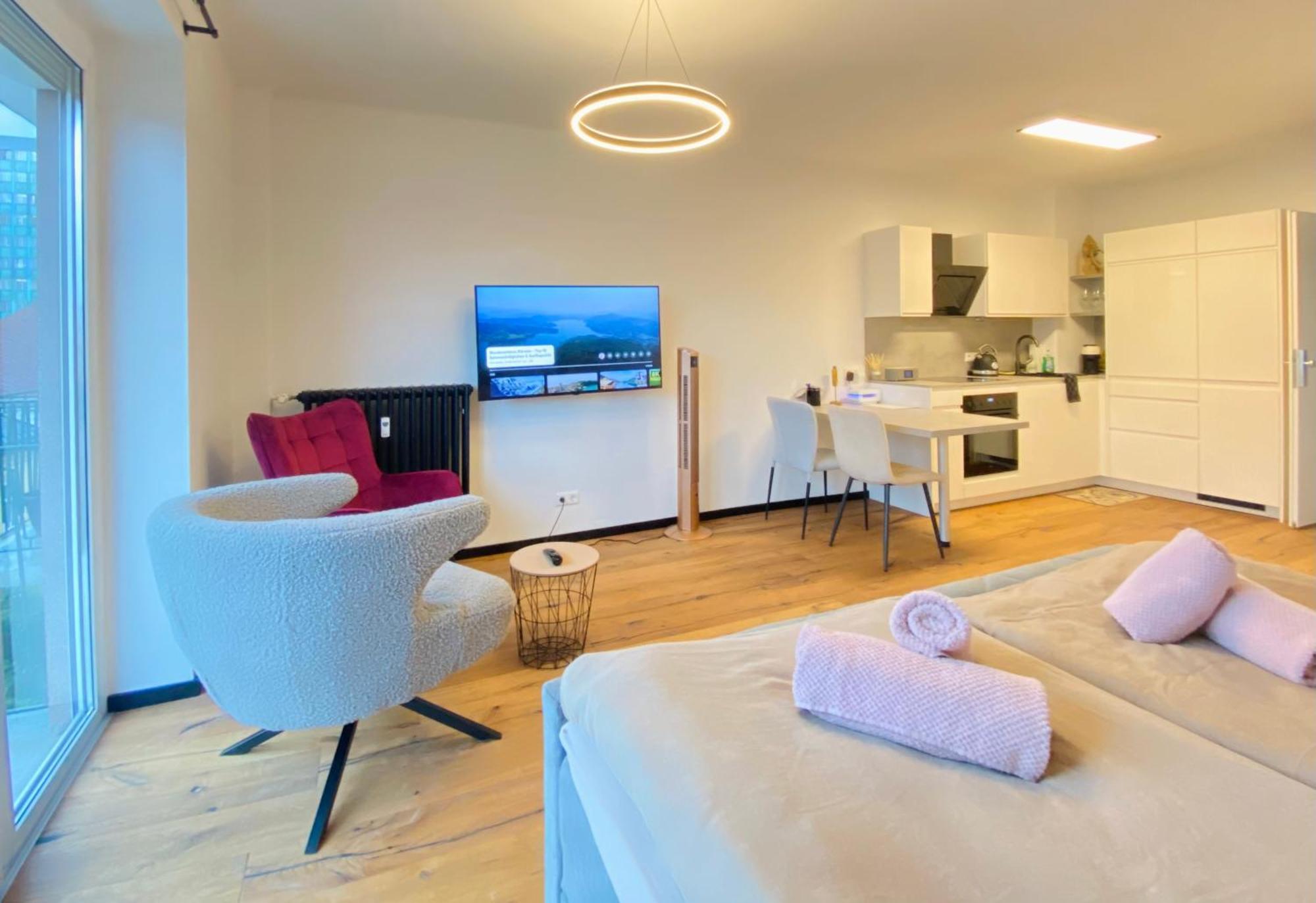 Bamo Studio - City Living Downtown Klagenfurt am Woerthersee Buitenkant foto
